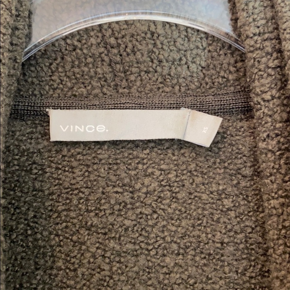 VINCE SWEATER. - Picture 2 of 4